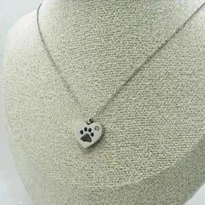 Heart Paw Print Pendant Necklace in Silver
